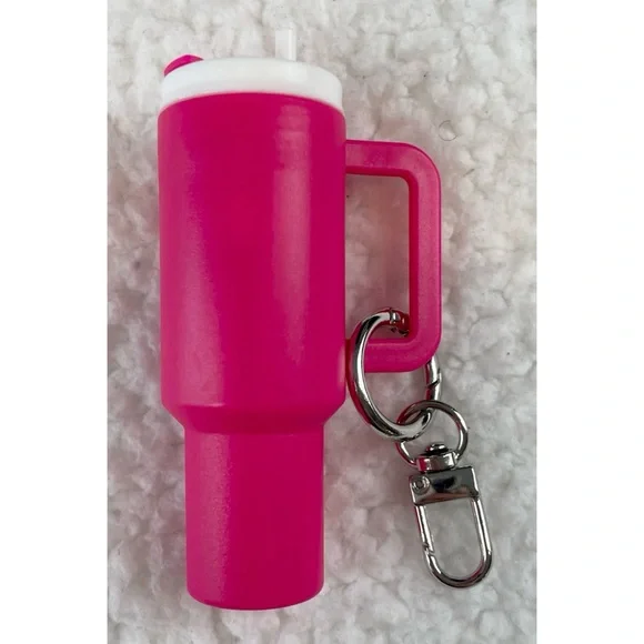 (NWOT) Pink/White Mini Tumbler Bag Charm Keychain - Picture 3 of 13